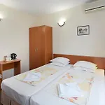 Nirvana 3*