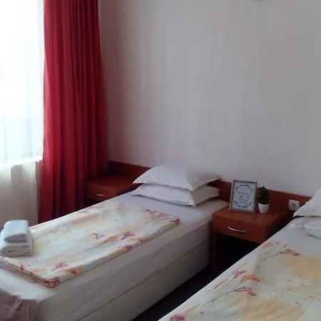 Guest house Nirvana 3*